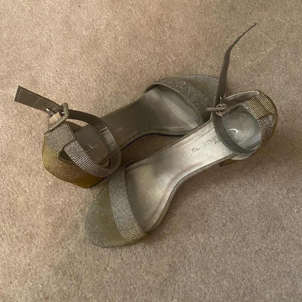 Chinese laundry heels
